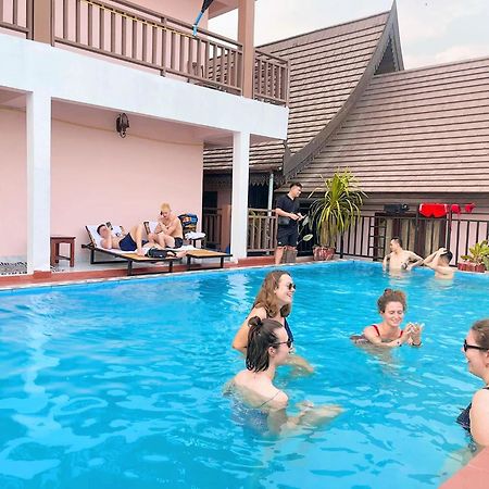 Vangvieng Sisavang Mountain View Hotel วังเวียง ภายนอก รูปภาพ