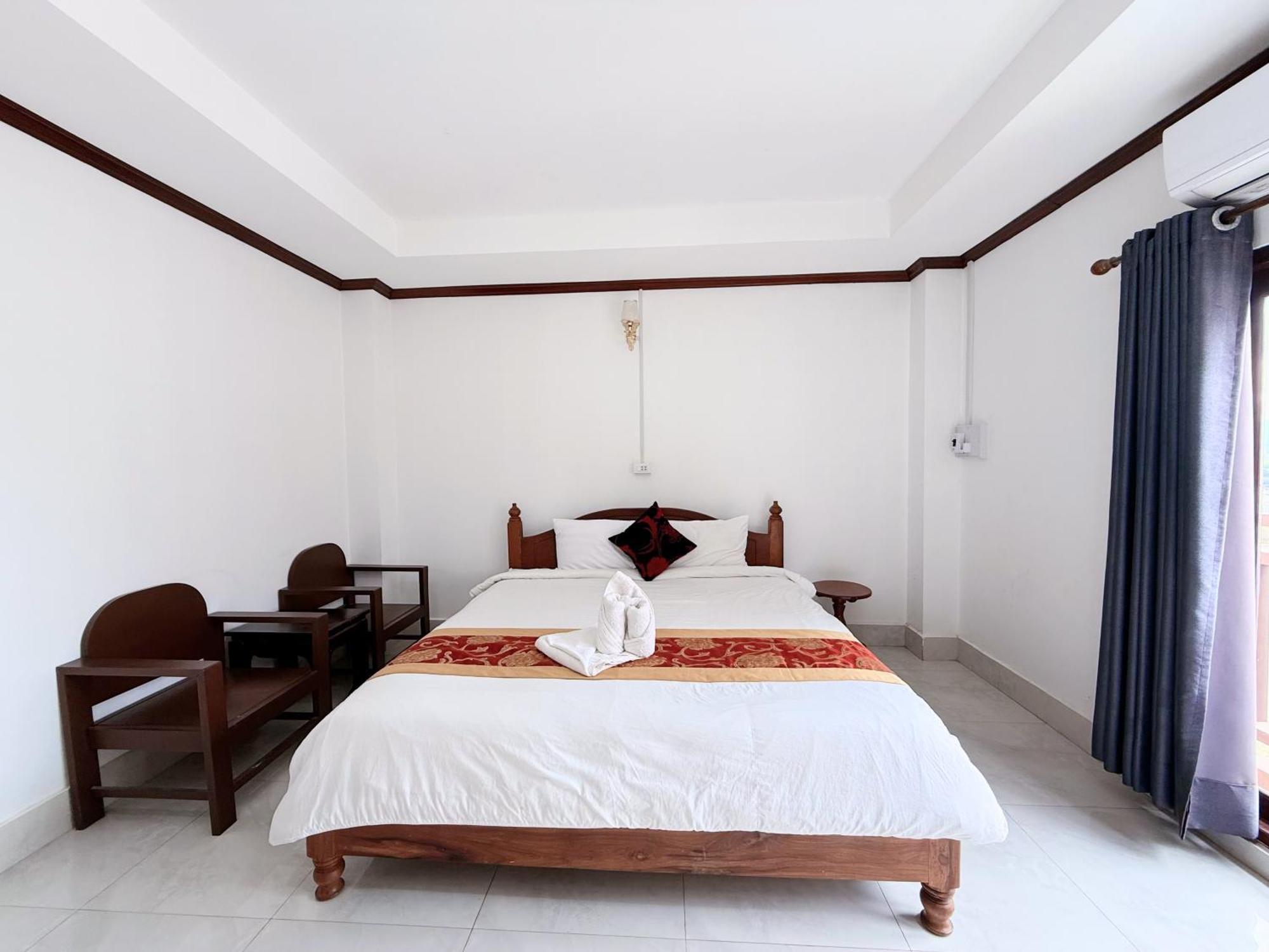 Vangvieng Sisavang Mountain View Hotel วังเวียง ภายนอก รูปภาพ
