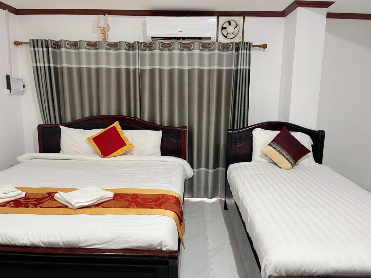 Vangvieng Sisavang Mountain View Hotel วังเวียง ภายนอก รูปภาพ
