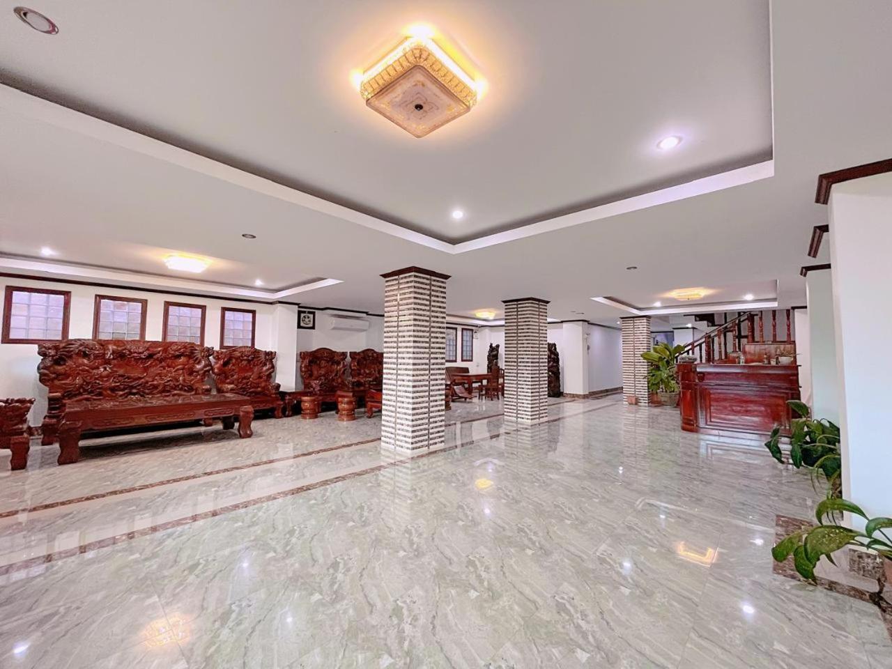 Vangvieng Sisavang Mountain View Hotel วังเวียง ภายนอก รูปภาพ